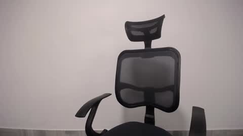 Snapshot of present_the_magic chatting on 02-02-25, 02:38 Plux online show from 02-02-25, 02:38