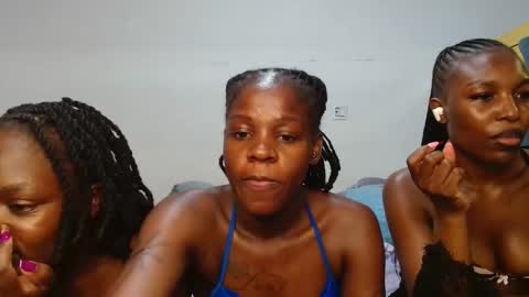 Snapshot of prettie_barbie_ chatting on 10-14-25, 03:51 Barbie online show from 10-14-25, 03:51