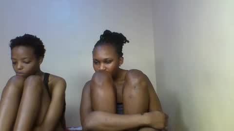Snapshot of prettie_candy9 chatting on 10-17-25, 12:47 Prettie candy9 online show from 10-17-25, 12:47