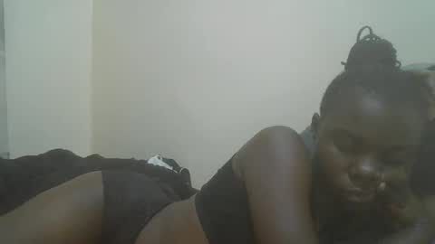 prettiest_doll online show from 12-19-25, 10:17