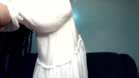 Snapshot of pretty253 chatting on 10-15-25, 05:46 pretty253 online show from 10-15-25, 05:46