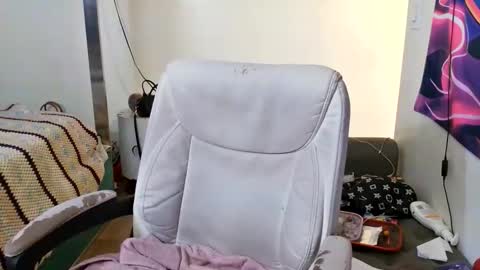 Yasmine pretty online show from 12-14-25, 11:20