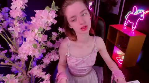 Lady vikki  online show from 04-20-26, 06:16