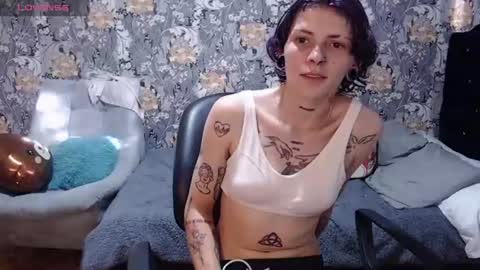 Snapshot of pretty_cristal22 chatting on 06-25-26, 09:52 pretty_cristal22 online show from 06-25-26, 09:52