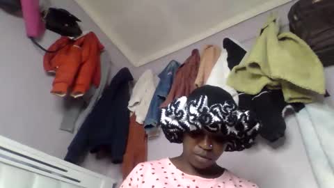 Snapshot of pretty_curvy99 chatting on 03-02-26, 07:32 pretty_curvy99 online show from 03-02-26, 07:32