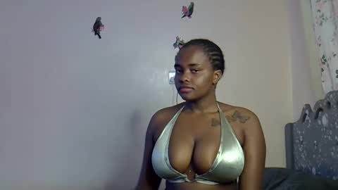 pretty_daina3 online show from 04-15-26, 11:17