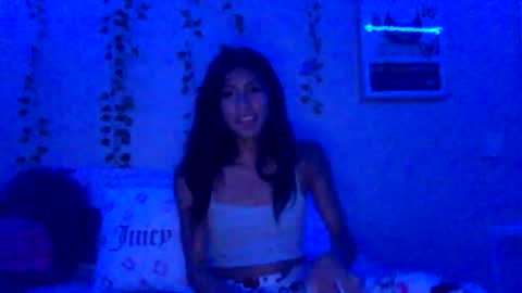 pretty_girl828687 online show from 10-15-25, 06:35