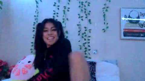 pretty_girl828687 online show from 11-06-25, 08:48