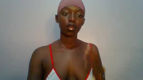 Snapshot of pretty_hearts chatting on 02-22-26, 04:02 Shillah online show from 02-22-26, 04:02