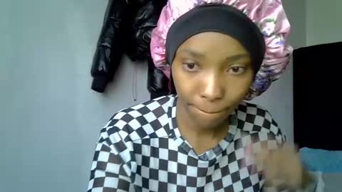 Snapshot of pretty_jazminee chatting on 06-23-26, 06:11 pretty jazminee online show from 06-23-26, 06:11