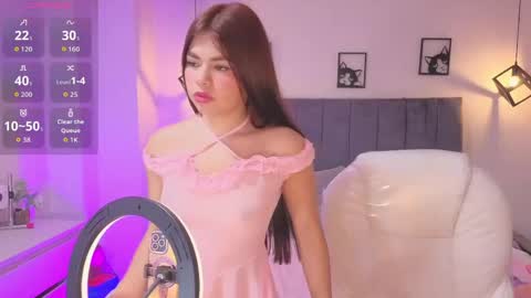 Snapshot of pretty_johnson_ chatting on 05-27-26, 01:08 pretty online show from 05-27-26, 01:08