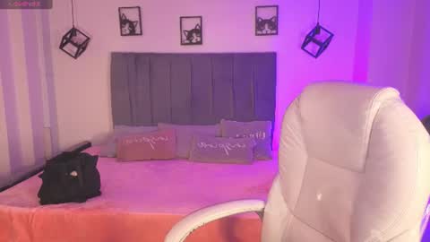 Snapshot of pretty_johnson_ chatting on 07-26-26, 03:36 pretty online show from 07-26-26, 03:36
