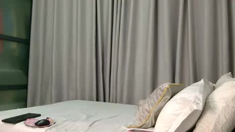 pretty_josey online show from 04-18-26, 05:55