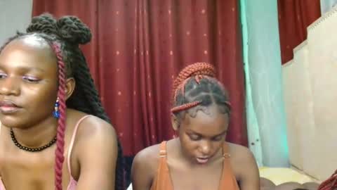 Snapshot of pretty_lioness_ chatting on 02-10-26, 08:02 Pretty online show from 02-10-26, 08:02