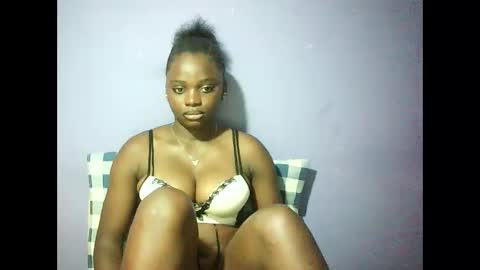 Snapshot of pretty_melinda2 chatting on 02-02-25, 06:42 Mary Melinda online show from 02-02-25, 06:42