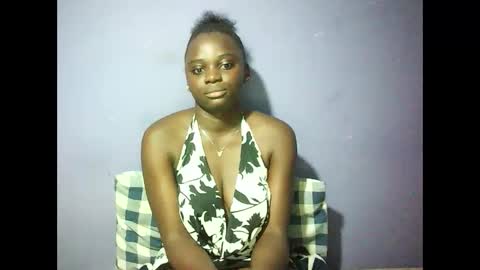 Snapshot of pretty_melinda2 chatting on 02-03-25, 10:21 Mary Melinda online show from 02-03-25, 10:21