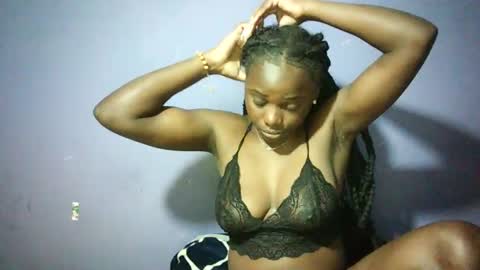 Snapshot of pretty_melinda2 chatting on 02-11-25, 08:31 Mary Melinda online show from 02-11-25, 08:31