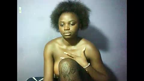 Snapshot of pretty_melinda2 chatting on 02-27-25, 09:25 Mary Melinda online show from 02-27-25, 09:25