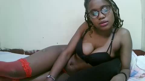 pretty_mellan online show from 02-14-25, 12:41