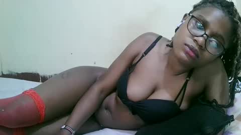 pretty_mellan online show from 02-14-25, 10:04