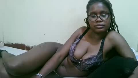 pretty_mellan online show from 02-17-25, 05:32