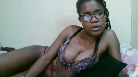pretty_mellan online show from 03-06-25, 07:03