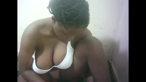 Snapshot of pretty_milan chatting on 05-19-26, 06:09 pretty_milan online show from 05-19-26, 06:09