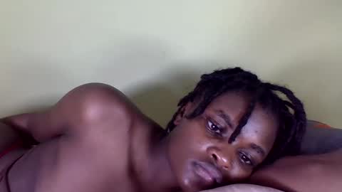 Snapshot of pretty_miya chatting on 12-19-24, 02:23 pretty_miya online show from 12-19-24, 02:23