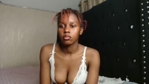 Snapshot of pretty_nyra chatting on 05-11-26, 04:26 Nyra online show from 05-11-26, 04:26