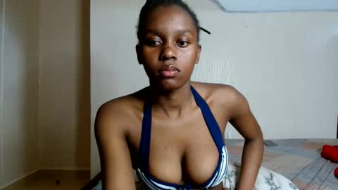 Snapshot of pretty_nyra chatting on 06-09-26, 03:01 Nyra online show from 06-09-26, 03:01