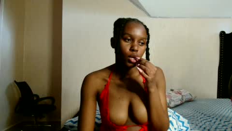 Snapshot of pretty_nyra chatting on 06-30-26, 01:45 Nyra online show from 06-30-26, 01:45