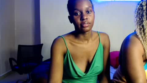 Snapshot of pretty_nyra chatting on 07-10-26, 10:01 Nyra online show from 07-10-26, 10:01