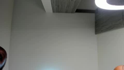 Snapshot of pretty_peshy chatting on 04-19-26, 07:05 pretty_peshy online show from 04-19-26, 07:05
