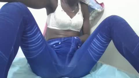 pretty_petite_ebony online show from 12-16-24, 09:20