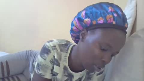 pretty_petite_ebony online show from 01-16-25, 11:06