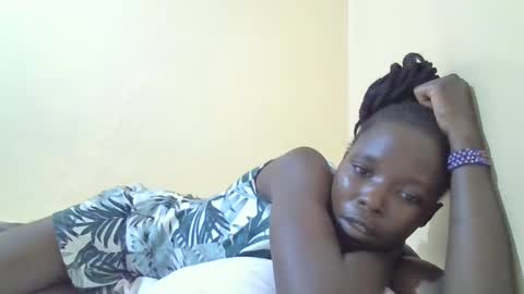 pretty_petite_ebony online show from 02-12-25, 09:11