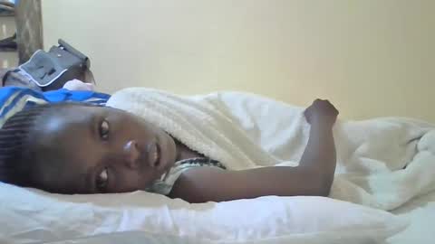 pretty_petite_ebony online show from 02-13-25, 12:13