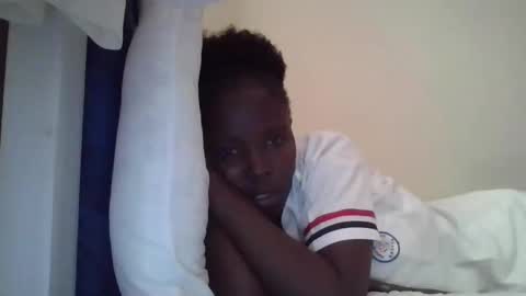 pretty_petite_ebony online show from 10-16-25, 08:59