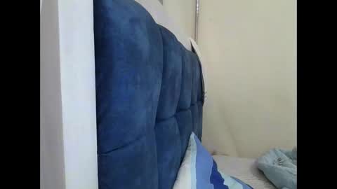 pretty_petite_ebony online show from 04-13-26, 11:37