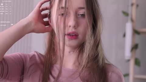 Snapshot of pretty_princess_elina chatting on 03-15-26, 10:32 Elina online show from 03-15-26, 10:32
