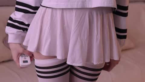Snapshot of pretty_princess_elina chatting on 04-21-26, 09:26 Elina online show from 04-21-26, 09:26