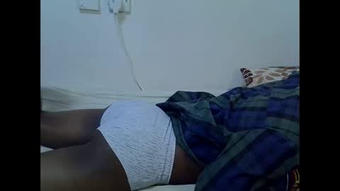 Snapshot of pretty_queen18 chatting on 09-11-25, 12:11 NASH online show from 09-11-25, 12:11