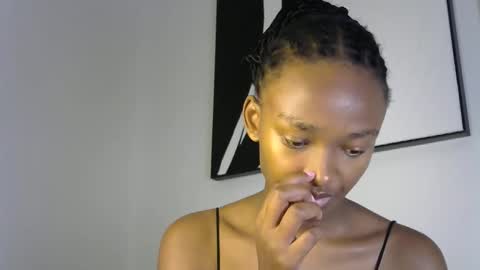Snapshot of pretty_queennie chatting on 05-12-26, 10:12 Pretty doll online show from 05-12-26, 10:12