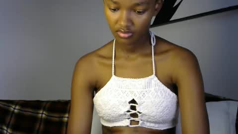 Snapshot of pretty_queennie chatting on 05-15-26, 02:57 Pretty doll online show from 05-15-26, 02:57