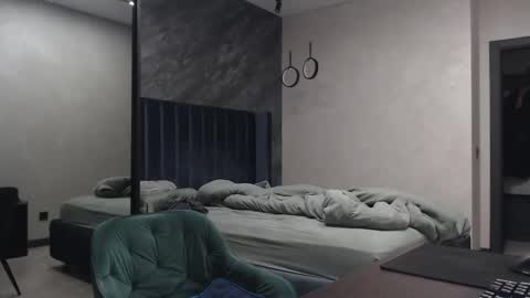 Justin online show from 11-20-25, 04:51