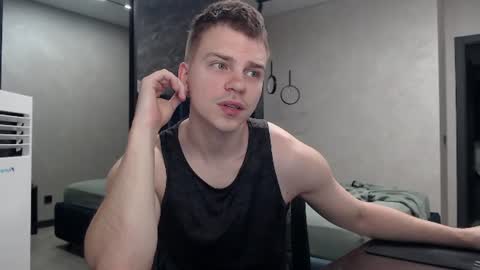 Snapshot of pretty_sweety chatting on 07-09-26, 07:51 Justin online show from 07-09-26, 07:51