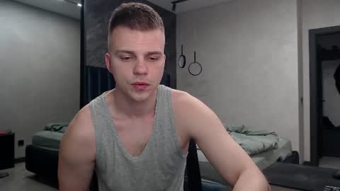 Snapshot of pretty_sweety chatting on 07-22-26, 04:43 Justin online show from 07-22-26, 04:43