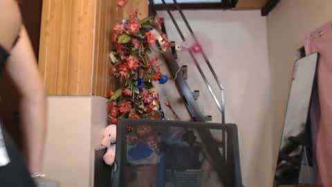 Snapshot of prettyallison_29 chatting on 03-28-26, 04:39 prettyallison_29 online show from 03-28-26, 04:39