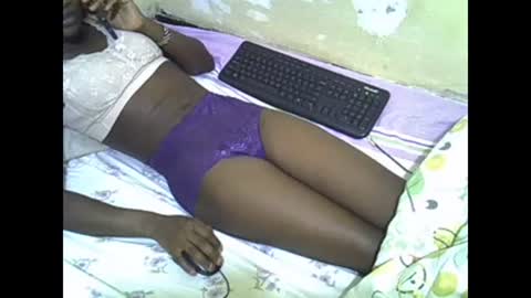 prettyalma online show from 01-02-25, 07:44