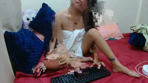 Snapshot of prettyasian098 chatting on 03-05-25, 01:39 PrettyAsian098 online show from 03-05-25, 01:39
